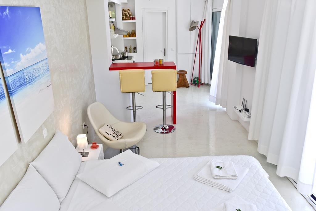 Mavres Luxury Studio Ágios Matthaíos Bagian luar foto