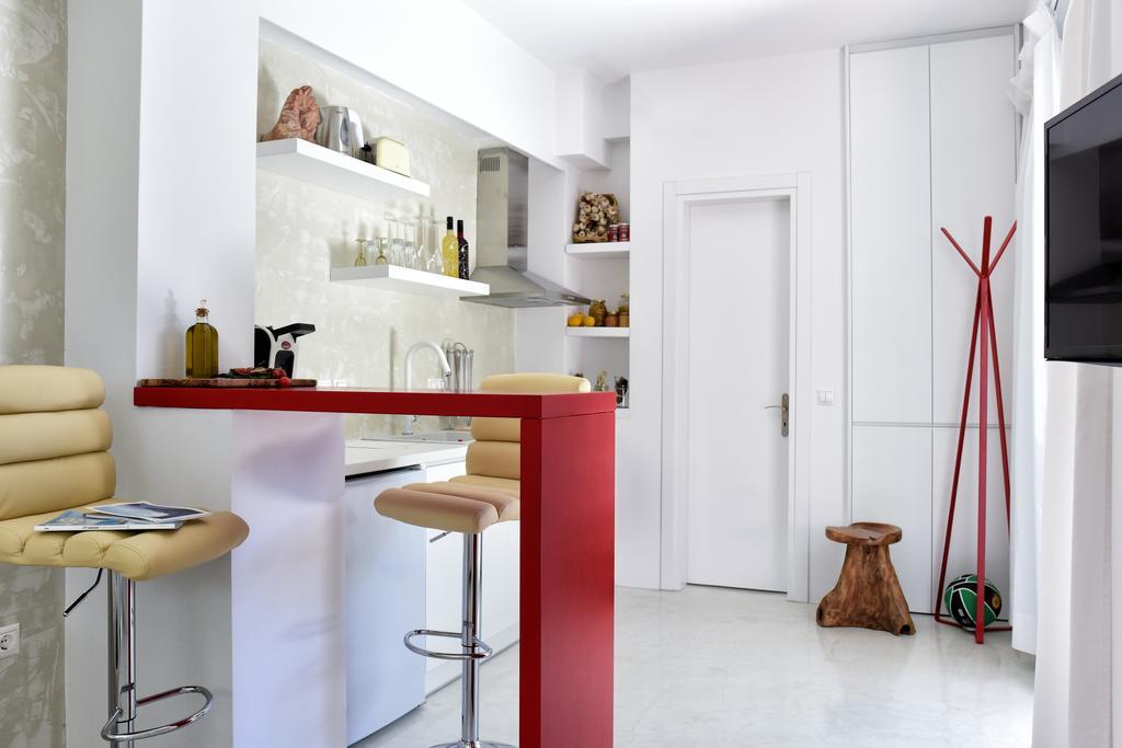 Mavres Luxury Studio Ágios Matthaíos Bagian luar foto